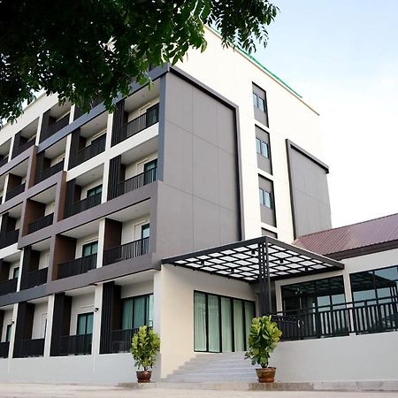 Apartamento Re Riva Bangkok Exterior foto