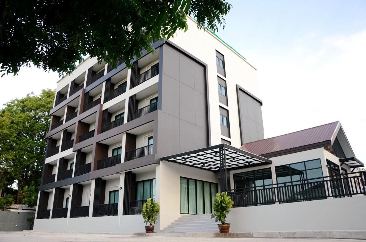 Apartamento Re Riva Bangkok Exterior foto